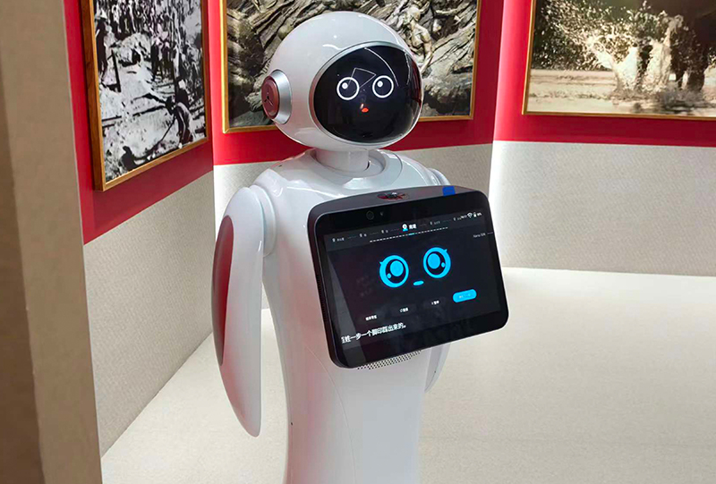 【科梦奇】迎宾机器人小鱼二代:亮相盐城宋公堤主题文化展陈馆,科技赋能红色记忆 【科梦奇】迎宾机器人小鱼二代:亮相盐城宋公堤主题文化展陈馆,科技赋能红色记忆